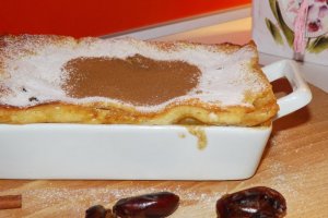 Lasagna cu crema fina de branza si curmale uscate