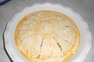 Placinta cu carne si ceapa verde