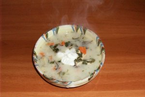 Ciorbă de pui cu tarhon