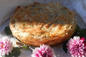 Placinta cu paste si ghebe