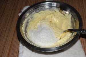 Cannelloni cu branza, nuca de cocos si dulceata de zmeura