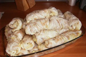Sărmăluţe tradiţionale în foi de varză murată