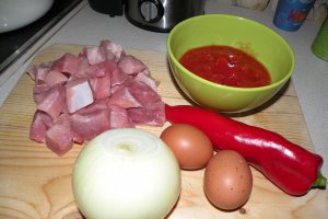 Papricas de porc cu galuste