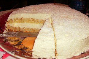 Tort cu cremă de cocos