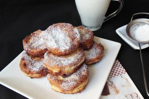Gogosele cu branza si crema de ciocolata