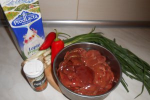 Ficatei de pui la tuci