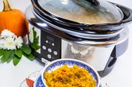 Ligia Pop va recomanda urmatoarea reteta - Linte cu legume si condimente indiene la Crock-Pot (Slow Cooker)