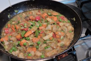 Piept de pui la cuptor cu legume chinezesti