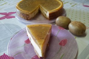 Cheescake cu jeleu de kiwi