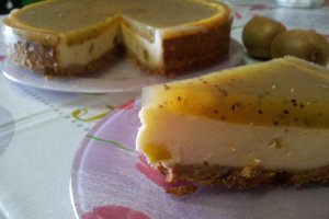 Cheescake cu jeleu de kiwi