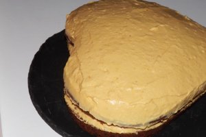 Tort cu ciocolata, nuci si crema de dovleac cu branza
