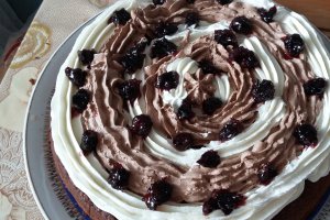 Tort Alb Negru (sau Tort Aniversar)