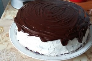 Tort Alb Negru (sau Tort Aniversar)