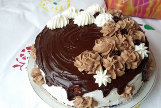 Tort Alb Negru (sau Tort Aniversar)