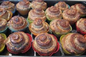 Briose cu mascarpone, scortisoara si mac