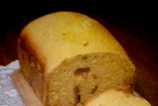 Prăjitura de mălai făcută la maşina de pâine