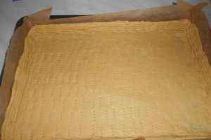Prajitura (placinta) cu mere si ciocolata