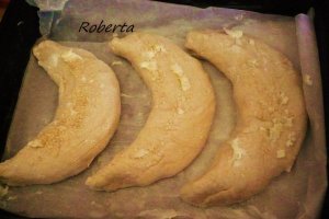 Cornuri copilaresti cu salata de primavara