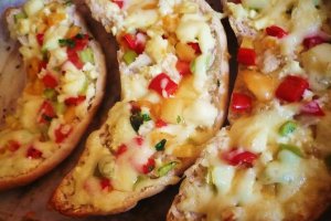 Cornuri copilaresti cu salata de primavara