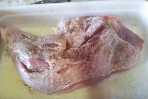 Pulpa de curcan  la cuptor cu miere, lamaie si vin