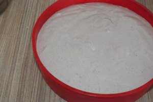 Tort cu crema caramel