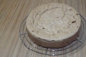 Tort cu crema caramel