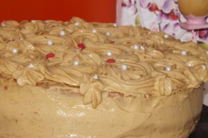 Tort cu crema caramel
