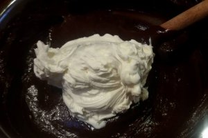 Tort TREI CIOCOLATE