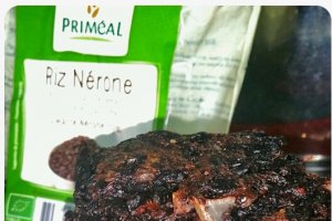Chiftele de orez negru cu pesto si rosii uscate