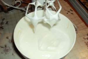 Tort cu nucă de cocos şi mere
