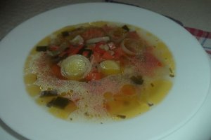 Supa de praz cu radacinoase
