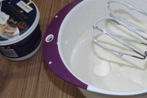 Tort cu fructe, frisca si mascarpone