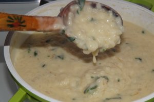 Risotto cremos cu sofran si baby spanac