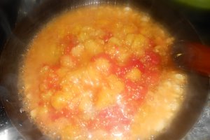 Ostropel de pui la oala de lut