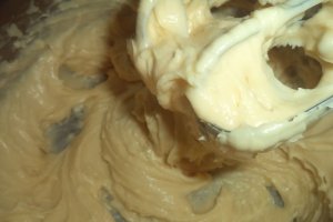 Choux a la creme cu dulceata de zmeura