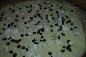 Cozonac de post cu rahat si merisoare uscate