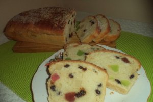 Cozonac de post cu rahat si merisoare uscate