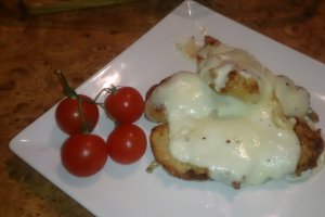 Snitel de pui cu mozzarella