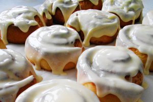 Cinnamon rolls sau Melcișori cu scorțișoară