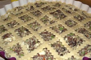 Tarta cu telemea, praz si ciuperci de padure