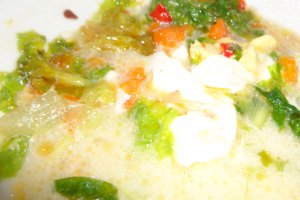 Supa de salata verde cu oua si iaurt