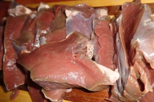 Inima de vitel cu legume si salvie
