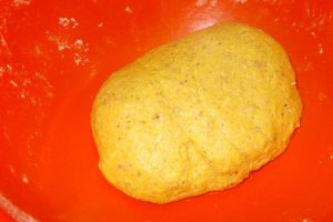 Desert prajitura cu foi de nuca si crema de smantana cu ricotta