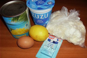 Budincă de orez cu brânză şi ananas
