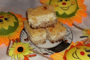 Budincă de orez cu brânză şi ananas