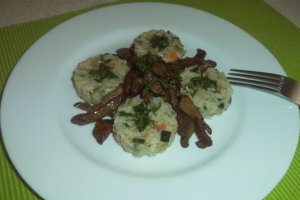 Pilaf de orez cu praz si ciuperci prajite