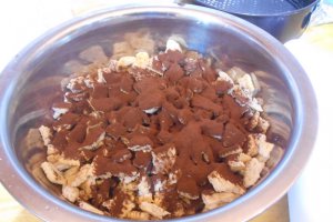 Tort de biscuiti cu ciocolata