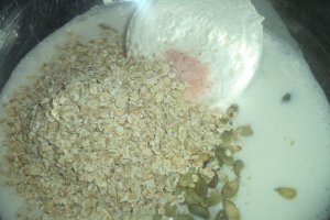 Chifle cu branza, kefir si seminte de dovleac