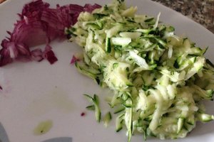 Chiftele de legume cu telina si porumb