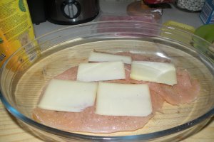 Sandwis din piept de pui la cuptor